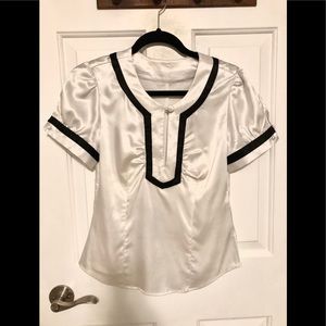 White short sleeve blouse